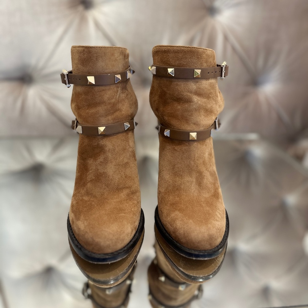 Valentino Garvanai Rockstud Suede Beige Ankle Booties